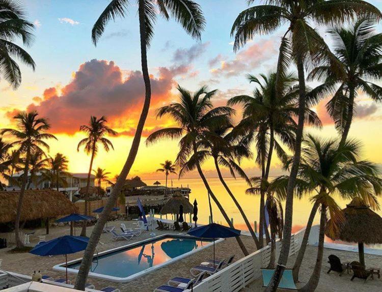 Drop Anchor Resort & Marina Айламорада Экстерьер фото
